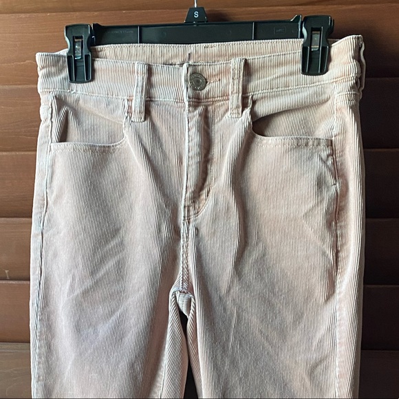 ✨AMERICAN EAGLE Pink Corduroy Pants - Picture 3 of 4